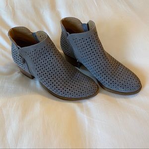 Lucky Brand Eyelet ankle Bootie